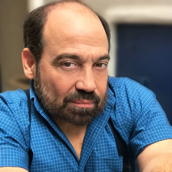 Danny Woodburn (voice: Tony Shalhoub) as Splinter
