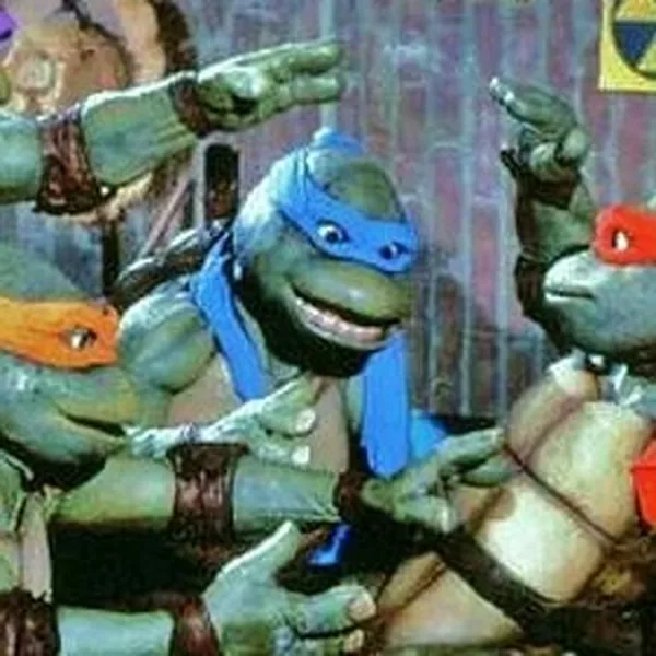 Mark Caso (voice: Brian Tochi) as Leonardo