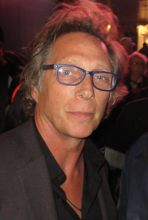 William Fichtner as Eric Sacks