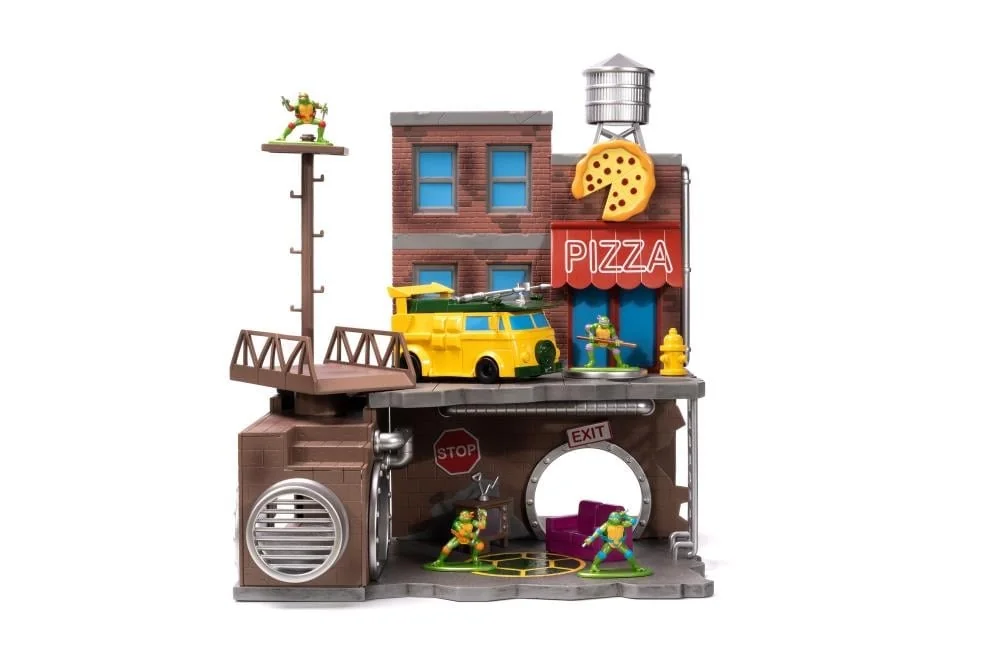 Teenage Mutant Ninja Turtles Nano Scene Deluxe Turtle Lair with 4 Figures