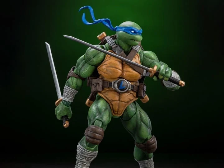 Teenage Mutant Ninja Turtles Leonardo Action Figure (with Bonus)